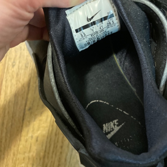Nike air shoes 9.5 - Picture 4 of 7